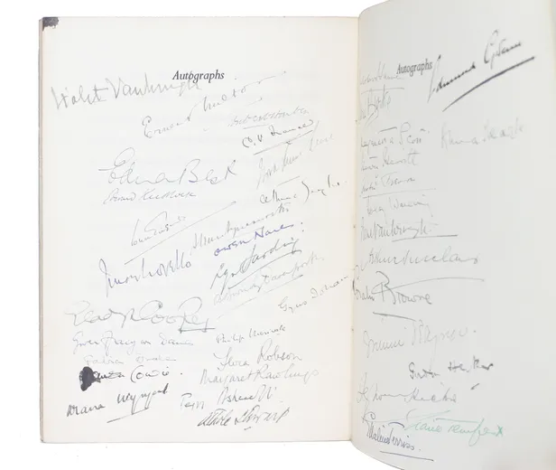 The Recording Shade. Chronicler of his Majesty's Servants.