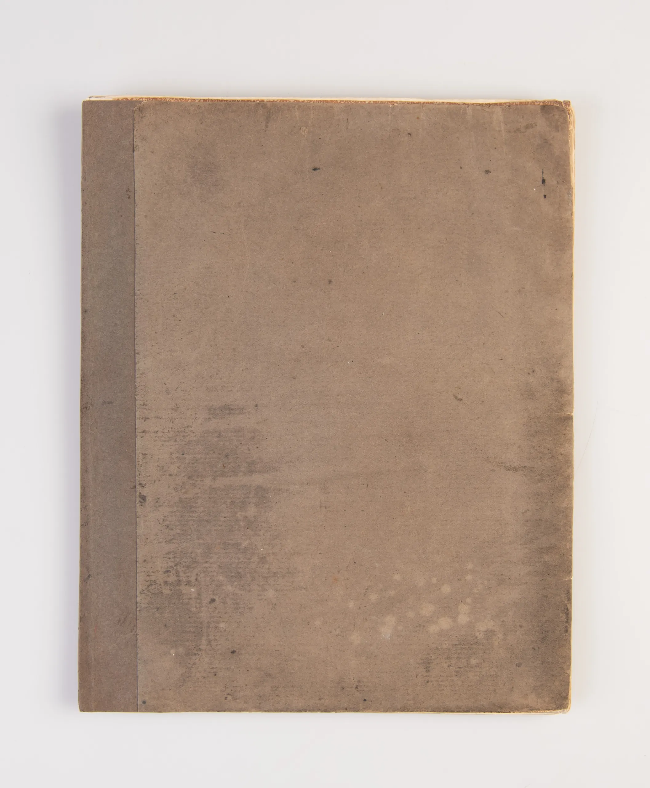 De horis sinicis et cyclo horario commentationes accedit eiusdem auctoris Parergon sinicum de calendariis sinicis ubi etiam quaedam in doctrina temporum sinica emendantur. [Commentaries on Chinese hours and their hourly cycle...].