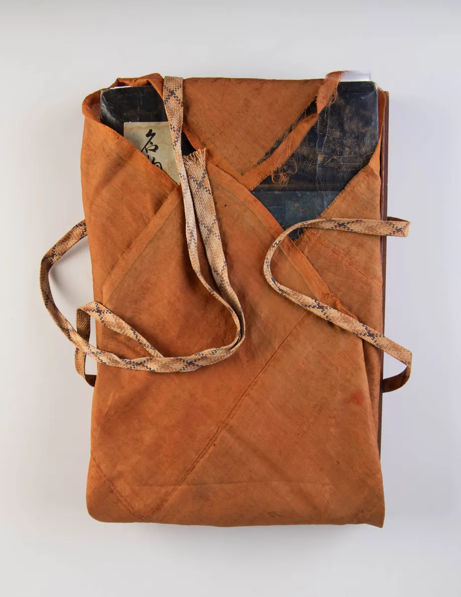 Meibutsu aya nishiki [Special textiles designs and brocades].