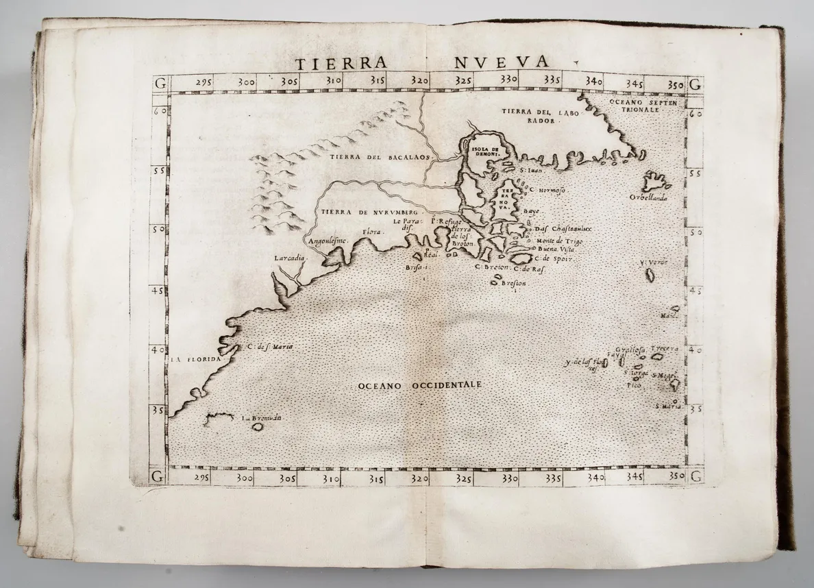 Geographia Cl. Ptolomaei Alexandrini olim a Bilibaldo Pirckheimerio traslata, ... Tabulæ XXVII, nempe antiquæ, & reliquæ nouæ, quæ totam continent terram, nostræ, ac Ptolemæi ætati cognitam ...