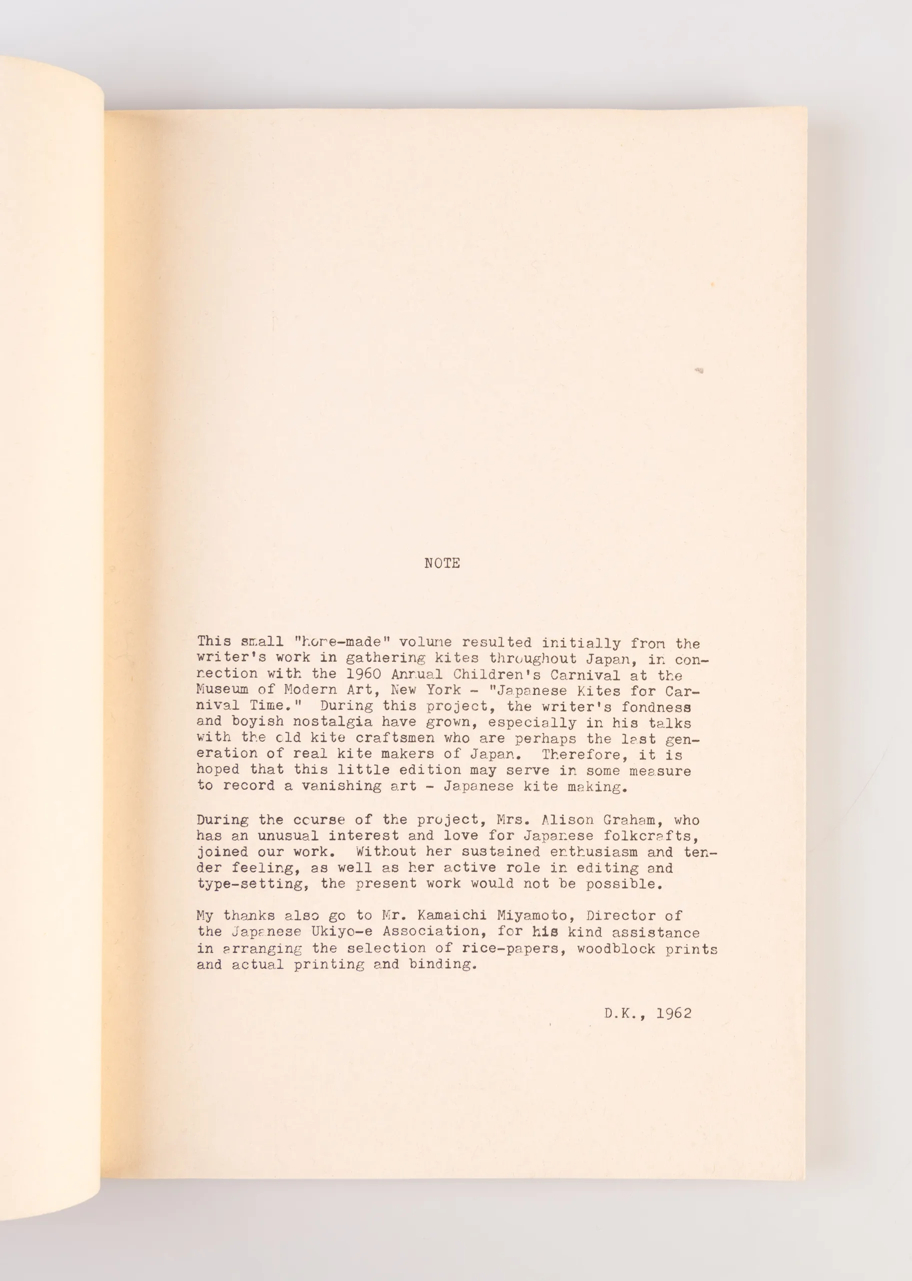 Nihon no tako [Japanese Kites] – Japanese Kites: A Vanishing Art