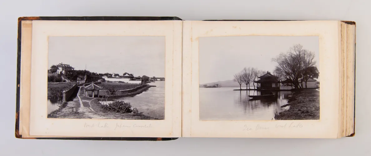 Xi hu quan jing [Complete Scenery of the West Lake].